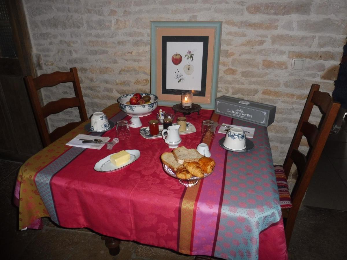 Chambre D'Hotes Des 3 Ifs Vernot エクステリア 写真